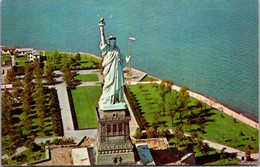 New York City Statue Of Liberty On Liberty Island - Statue Of Liberty
