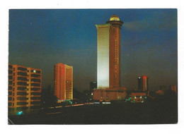 SINGAPORE - NIGHT VIEW OF MANDARIN HOTEL - Singapour