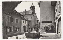 SUISSE - COPPET - L'EGLISE ET LES ARCADES - FONTAINE - CPSM DENTELÉE - Coppet