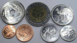 PAPUA New Guinea Different Years Set 7 Coins UNC - Papuasia Nuova Guinea