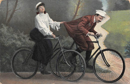 ¤¤   -  Lot De 2 Cartes Fantaisies   -  Un Couple Sur Des Vélos   -  Bicyclette   - - Otros & Sin Clasificación