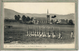 CPA -(ST) 88) SAINT-ETIENNE-de-REMIREMONT -Aspect De L'Eglise Et Des Soldats Sur Le Champ De Manoeuvres - 1920 - Saint Etienne De Remiremont