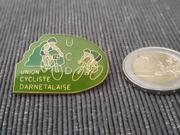 PIN'S PINS CYCLE VELO CYCLISME UDC UNION CYCLISTE DARNETALAISE N°0005 - Cycling