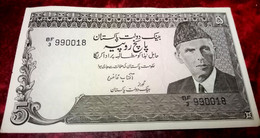 Pakistan ,  Pick 28 , 1976 , 5 Rupees , UNC. - Pakistan