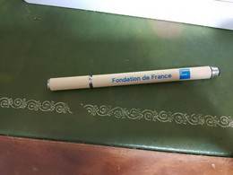 STYLO POUR TABLETTE FONDATION DE FRANCE - Penne