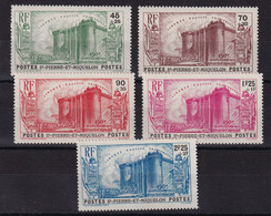 St Pierre Et Miquelon N°191/195 - Neuf ** Sans Charnière - N°194 Petite Marque Sur La Gomme - TB - Nuevos