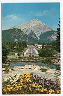 AK 115047 CANADA - Alberta - Banff Avenue And The Cascade Mountains - Banff