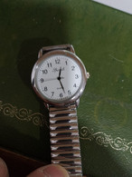 MONTRE SPIRALE QUARTZ FONCTIONNE - Horloge: Antiek
