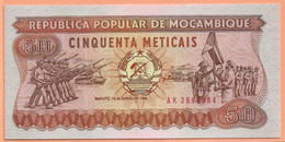 Billets. Mozanbique. Républica Popular De Mocanbique. 50. Cinquenta Meticais. "Soldiers". N°AK 3698864 - Mozambique