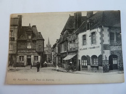 PAIMPOL  LA PLACE DU MARTRAY - Paimpol