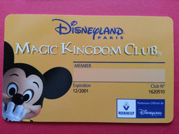 Disneyland Paris  - Magic Kingdom Club - Renault - 12/2001 EURO DISNEY (TB0322 - Disney Passports