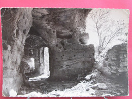 Visuel Très Peu Courant - 84 - Bollène - Intérieur De La Caverne Troglodytique - R/verso - Bollene