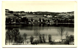 CPSM  GEP 9 X 14 Isère  PALADRU Vue Générale Et Son Lac - Paladru