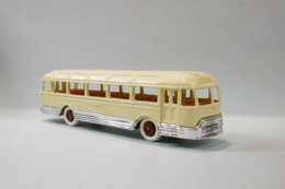 Clé - CAR CHAUSSON Jaune Pâle Intérieur Marron Autocar HO 1/87 1/90 - Veicoli Da Strada