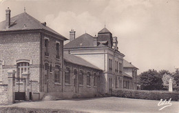 Cpa-78- Gargenville -- Mairie, Groupe Scolaire Et Monument Aux Morts -edi Estel - Gargenville