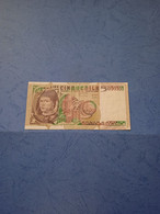 ITALIA-P105b 5000L 3/11/1982 - - 5000 Liras