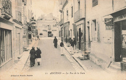 Ancenis * La Rue De La Gare * Commerces Magasins - Ancenis