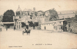 Ancenis * Place Et Vue Sur Le Château * Balance Bascule Poids Public - Ancenis