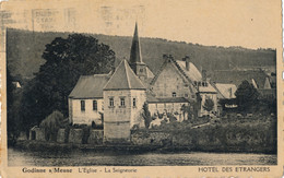 GODINNE  S/MEUSE  L'EGLISE - LA SEIGNEURE   HOTEL DES ETRANGES           2 SCANS - Yvoir