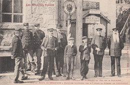 88 GERARDMER  MUNSTER  Le PERSONNEL DOUANIER FRANCAIS ET ALLEMAND Au COL DE LA SCHLUCHT SUP PLAN RARE - Douane