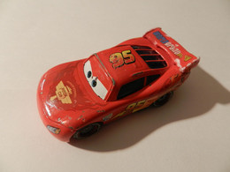 Disney Cars  95 LMC Queen (lengte 75mm)    *** 3724   *** - Altri & Non Classificati