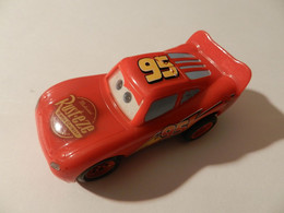 Disney Cars  95 LMC Queen (lengte 75mm)    *** 3764   *** - Altri & Non Classificati