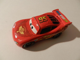 Disney Cars  95 LMC Queen (lengte 75mm)    *** 3723   *** - Autres & Non Classés