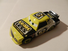 Disney Cars  Minder Lekken Racer (lengte 82mm)    *** 3590   *** - Autres & Non Classés