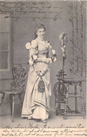 VIEUX METIERS - Fileuse En Robe - Agriculture - Illustration Non Signée  - Carte Postale Ancienne - Autres & Non Classés