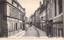 FRANCE - 88 - NEUFCHATEAU - L'Hôtel De Ville - Rue Saint Jean - Carte Postale Ancienne - Neufchateau