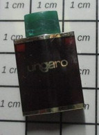 512d Pin's Pins / Beau Et Rare / PARFUMS /  FLACONS DE PARFUM UNGARO Gorille ? - Parfum