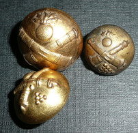 Rare Ancien Lot De 3 Boutons En Laiton Et Métal, Militaria, Militaire Artillerie Grenade Et Canons Croisés, Bouton Paris - Boutons