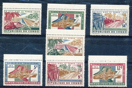 TIMBRE STAMP ZEGEL REPUBLIQUE DU CONGO PLAN DE REDRESSEMENT  XX - Unused Stamps
