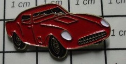 312A Pin's Pins / Beau Et Rare / AUTOMOBILES / PETITE FERRARI ROUGE ANNEES 50/60 Excellent état Comme Neuf - Ferrari