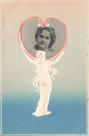 Jugendstil * CPA Illustrateur Art Nouveau Gaufrée Embossed * Surréalisme Photo Montage * Femme - Voor 1900