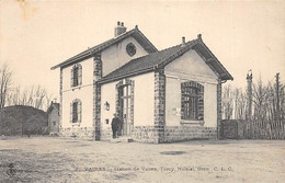 Vaires Sur Marne       77          La Gare.   Extérieur     - 2  -     (voir Scan) - Vaires Sur Marne