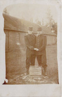 Militaria - Les Amis Inséparables De Chapelle - Deux Soldat En Tenue - Carte Photo  - Carte Postale Ancienne - Personen