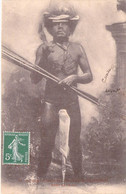 Nouvelle Calédonie - Colonie Française Nouvelle Calédonie - Chef De Tribu - Indigène - Costume - Carte Postale Ancienne - Nieuw-Caledonië