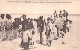 Nouvelle Calédonie - Missions Maristes D'océanie - Retour De Pêche - Animé - Mer - Barque  -  Carte Postale Ancienne - New Caledonia