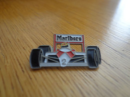 Pin's F1 TEAM MALBORO MCLAREN N°2 - F1