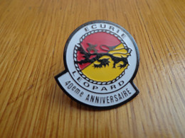 Pin's  F1 OU RALLYE ECURIE LEOPARD 40° ANNIVERSAIRE - Rallye