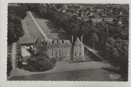 Rosny-sur-Seine (78)  : Vue Aérienne Générale Sur Le Quartier Du Chateau De Sully En 1950 PF. - Rosny Sur Seine