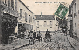 Brie Comte Robert            77          Rue Du Marché .  Tricycle De Livraison         (voir Scan) - Brie Comte Robert