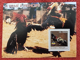 SAO TOME ET PRINCIPE Oiseaux, Oiseau, Birds, Pajaro, Coq, Combat De Coq 1 Bloc Emis En 2003 - Gallinacées & Faisans