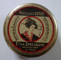 Ancienne Boite Métallique Ronde - Pastilles LOTUS Bienfaisantes -Ets La Spécialité – Rochefort / Mer - Boîtes