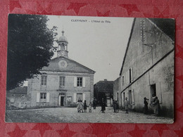 Dep 52 , Cpa  CLEFMONT , L'Hotel De Ville (90251) - Clefmont