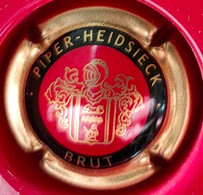 CAPSULE DE CHAMPAGNE PIPER-HEIDSIECK N° 114 - Piper Heidsieck