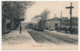 CPA - ROQUEVAIRE (Bouches Du Rhône) - La Gare - Roquevaire