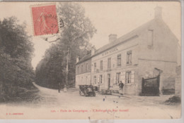 (60) Forêt De COMPIEGNE. L' Auberge Du Bon Accueil (Devant : Auto 1900) - Compiegne