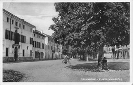 11961 VALVASONE (PN) - PIAZZA MUNICIPIO" ANIMATA, CART SPED. 1941 - Pordenone